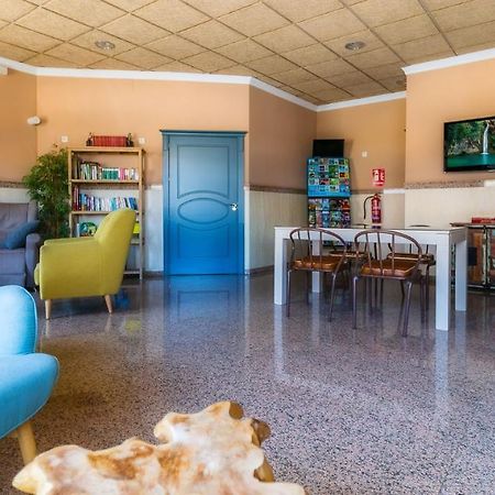Hotel Galicia Фуeнхирола Екстериор снимка