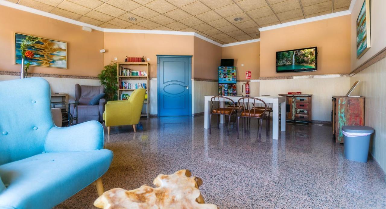 Hotel Galicia Фуeнхирола Екстериор снимка
