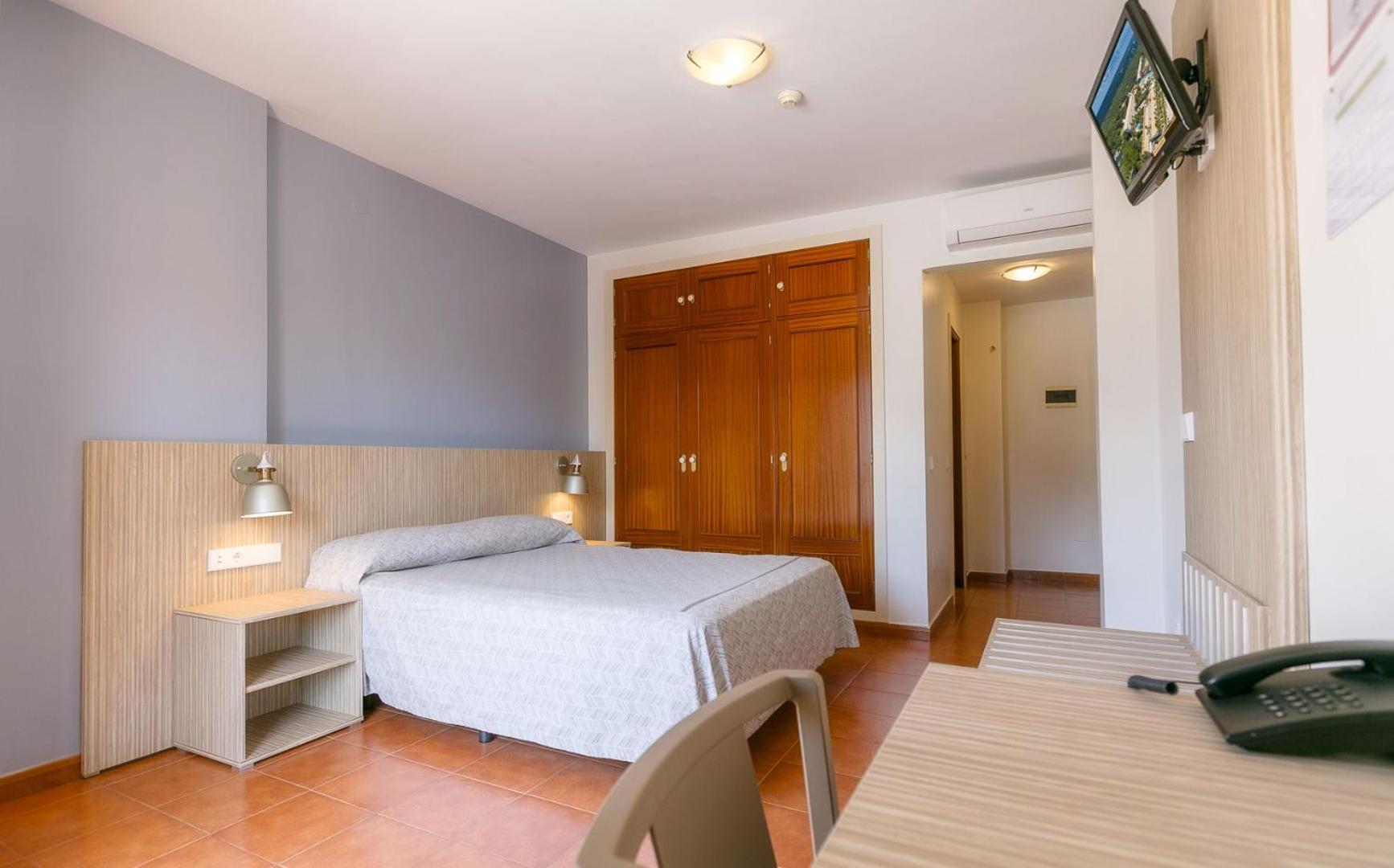 Hotel Galicia Фуeнхирола Екстериор снимка