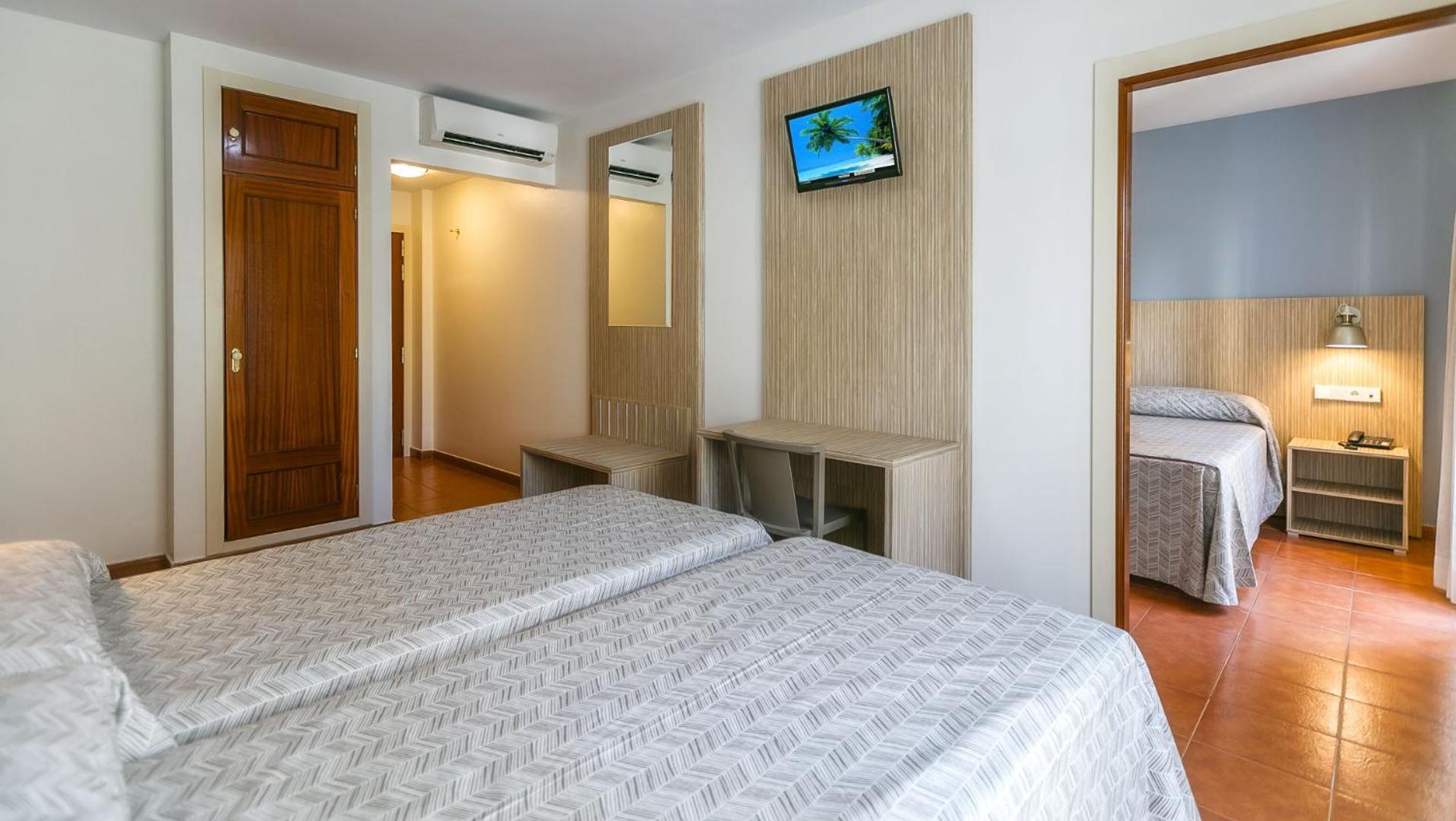 Hotel Galicia Фуeнхирола Екстериор снимка